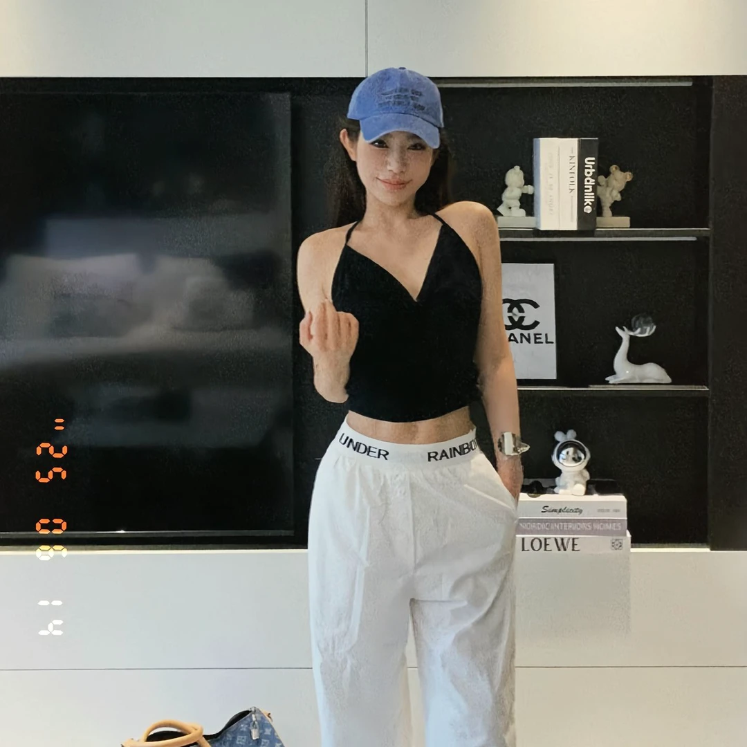 设计感辣妹V领扭结无袖背心吊带女2025夏季休闲百搭修身显瘦上衣