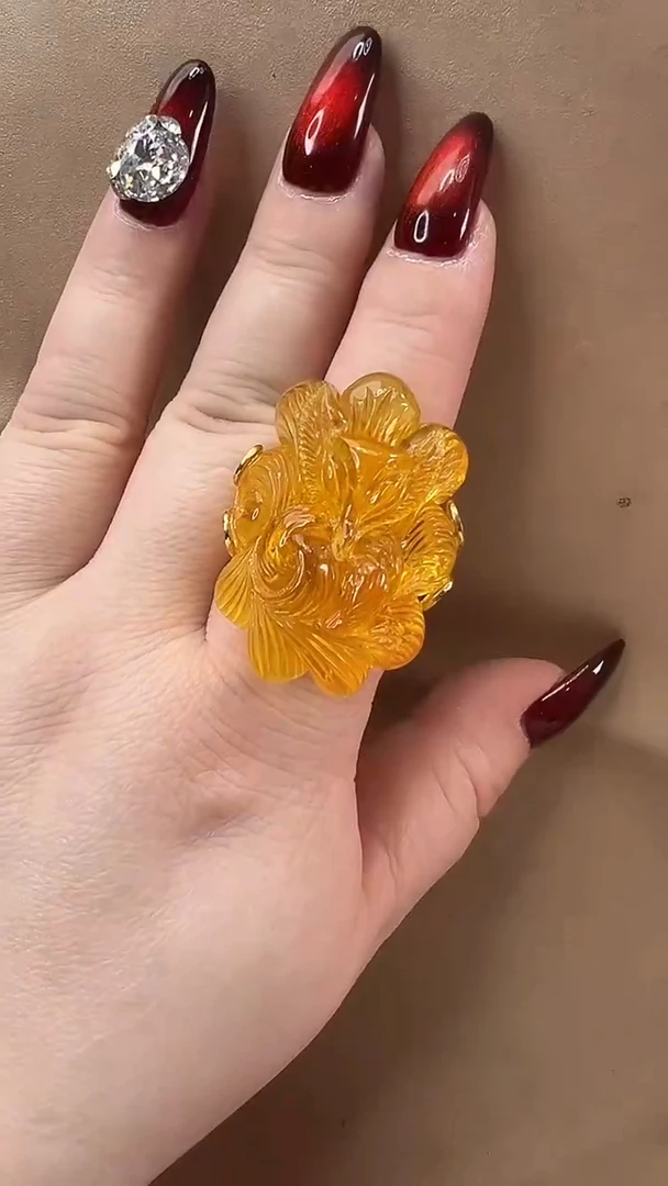 琥珀颈饰未镶嵌戒指