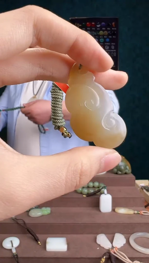 【闪购商品】和田玉颈饰未镶嵌多样性发货 拍一单发一个