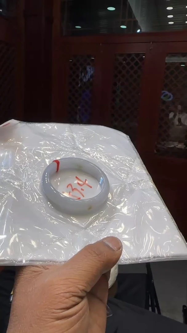 【闪购商品】翡翠手镯未镶嵌手镯微瑕