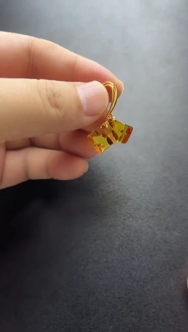 未镶嵌琥珀裸石花珀耳坠