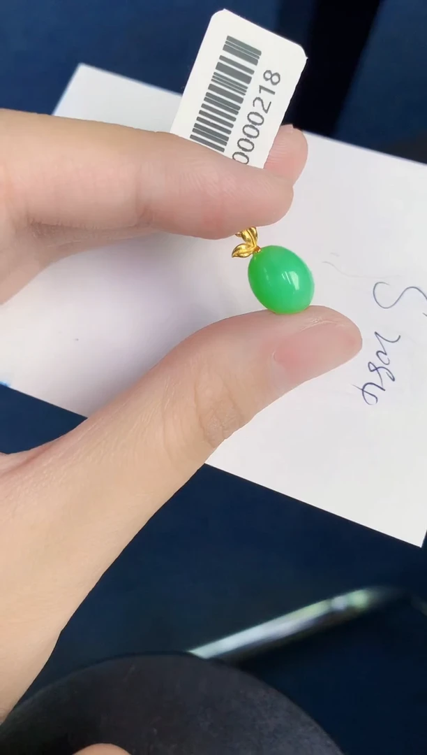 翡翠18K金镶嵌颈饰天然翡翠缅甸A货