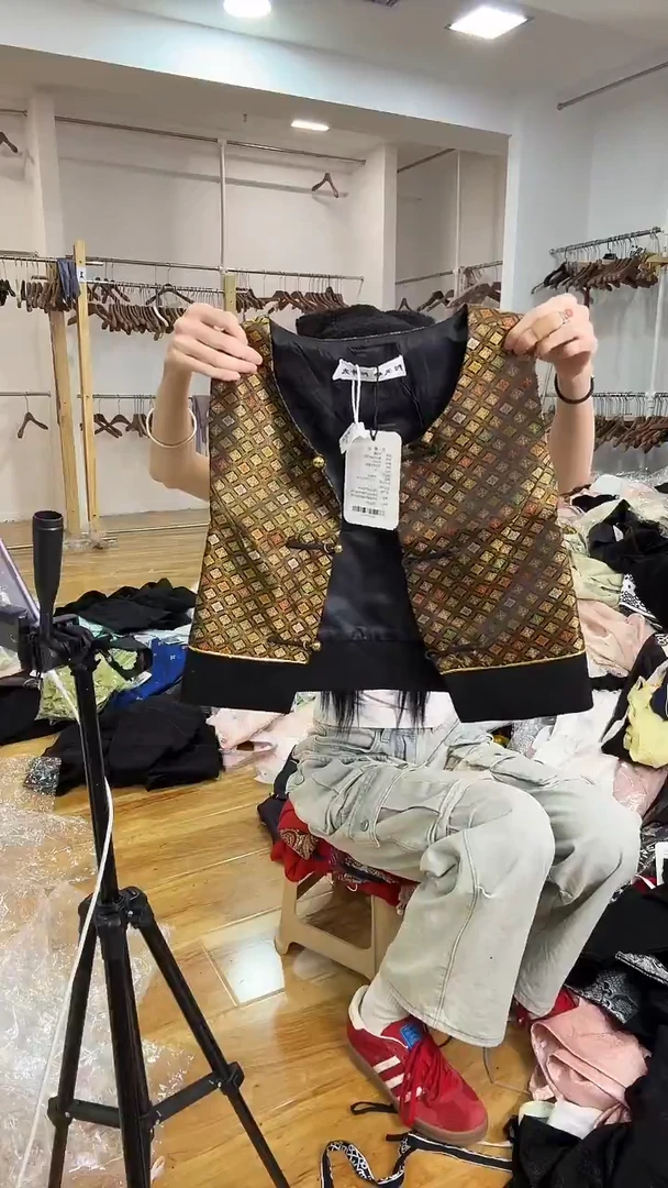 XL码      115-125斤