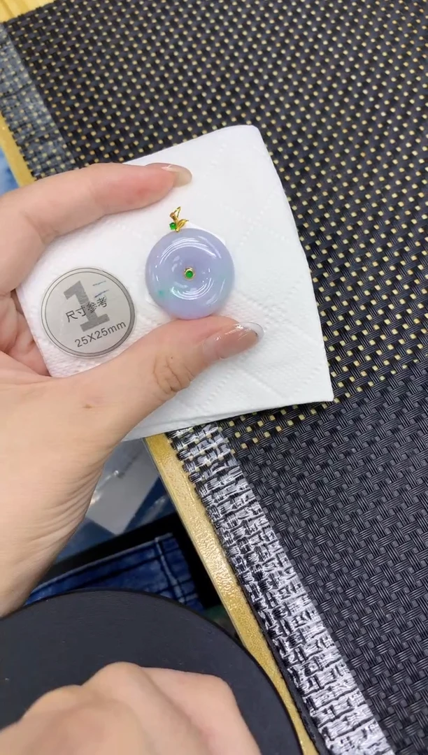 颈饰18K金镶嵌翡翠111111