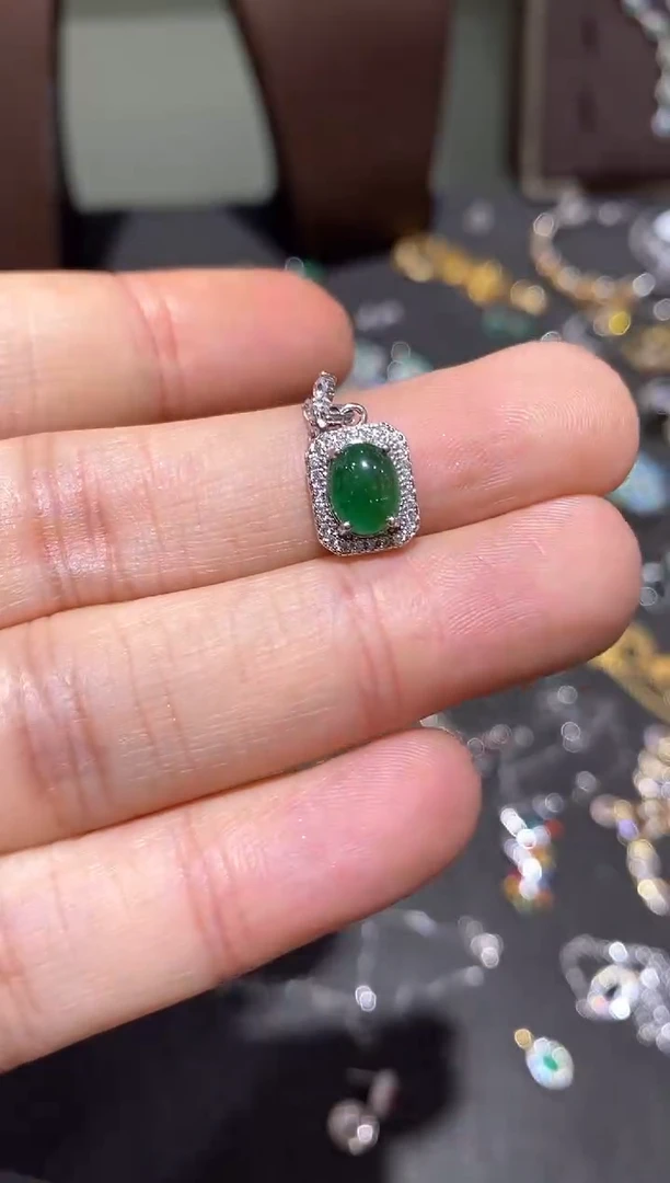 颈饰银S925镶嵌祖母绿吊坠