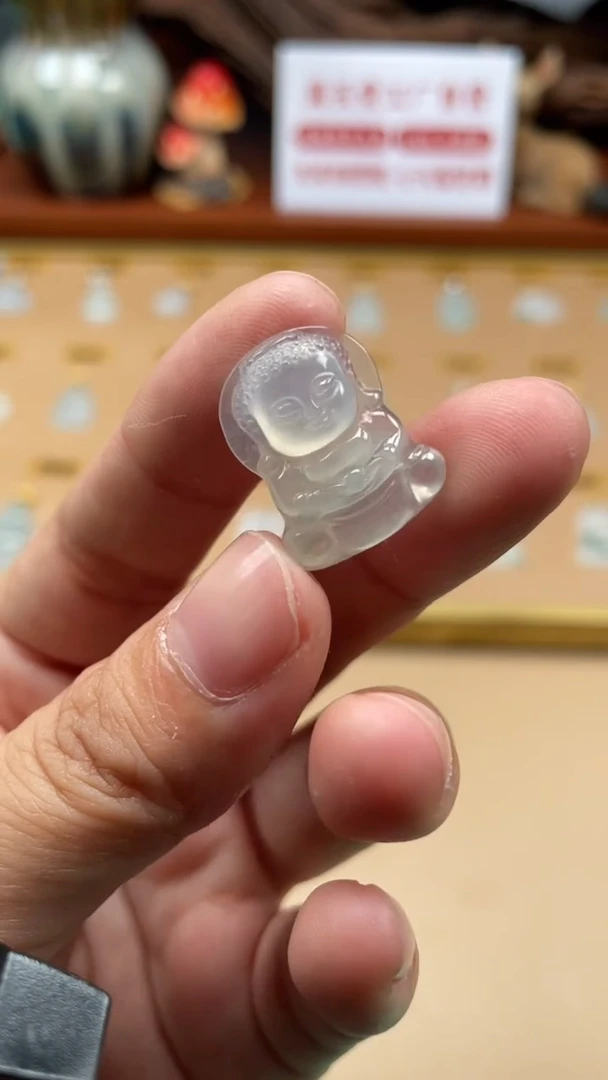 翡翠未镶嵌颈饰宝宝佛