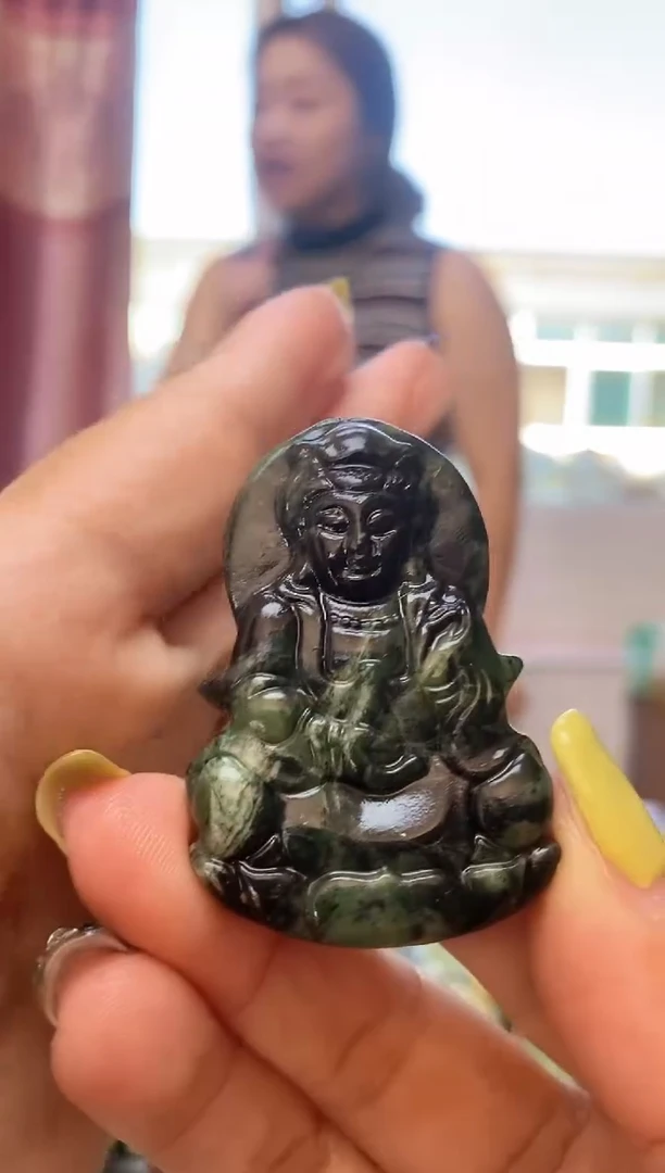 未镶嵌岫玉吊坠