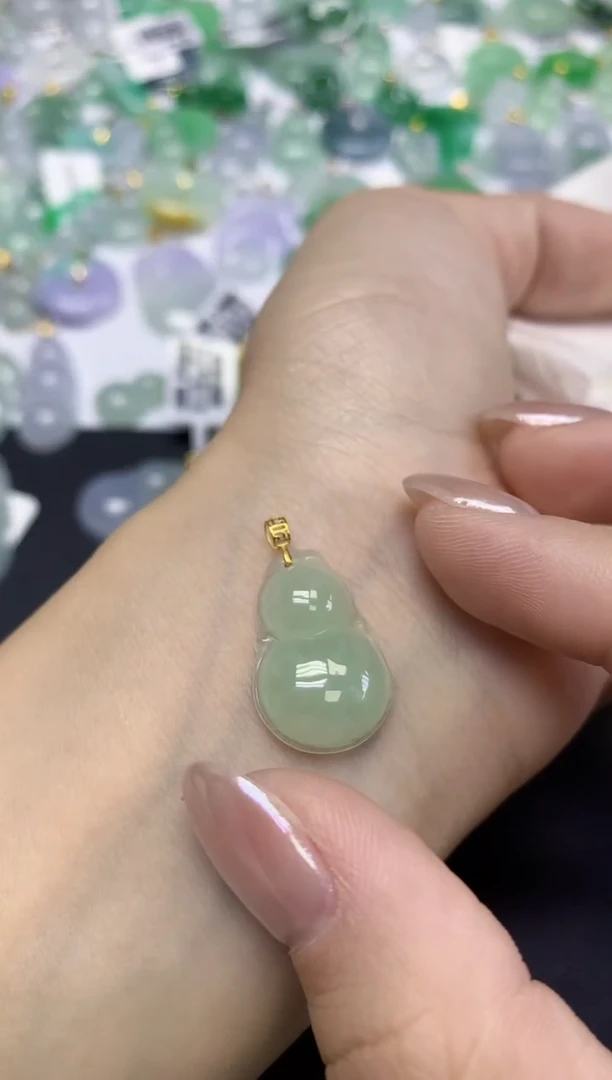 颈饰18K金镶嵌翡翠天然缅甸翡翠A货百元以上9元证书费自理