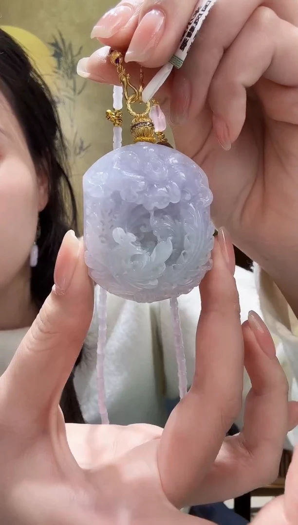 颈饰未镶嵌翡翠吊坠