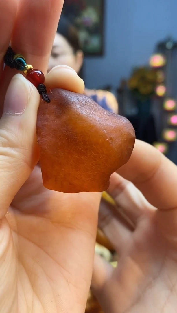 琥珀颈饰未镶嵌吊坠