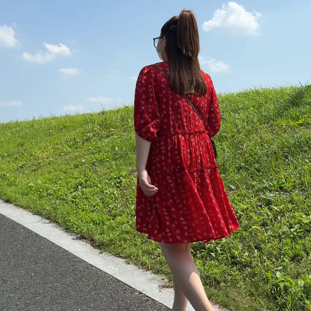 V领短款中袖高腰宽松女2025年夏季韩版微胖MM气质温柔时尚连衣裙