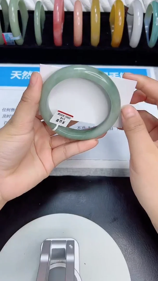 未镶嵌手镯石英质玉5/62.1