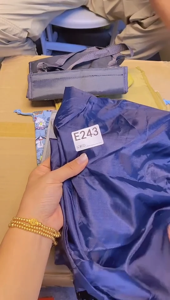 瓷片?**儿E243回流商品，谨慎参拍