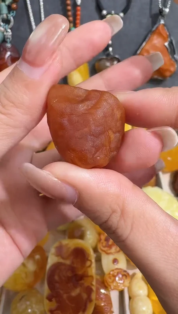 裸石琥珀未镶嵌琥珀
