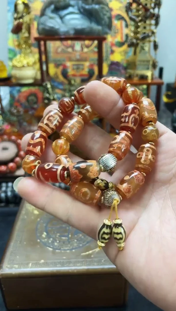 未镶嵌手串玛瑙/玉髓钙化多宝颜色图案多样性随机发一条
