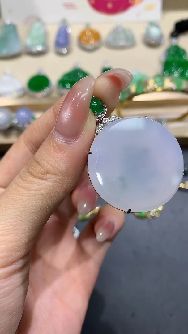 【闪购商品】翡翠吊坠(不含链)18K金镶嵌10团购