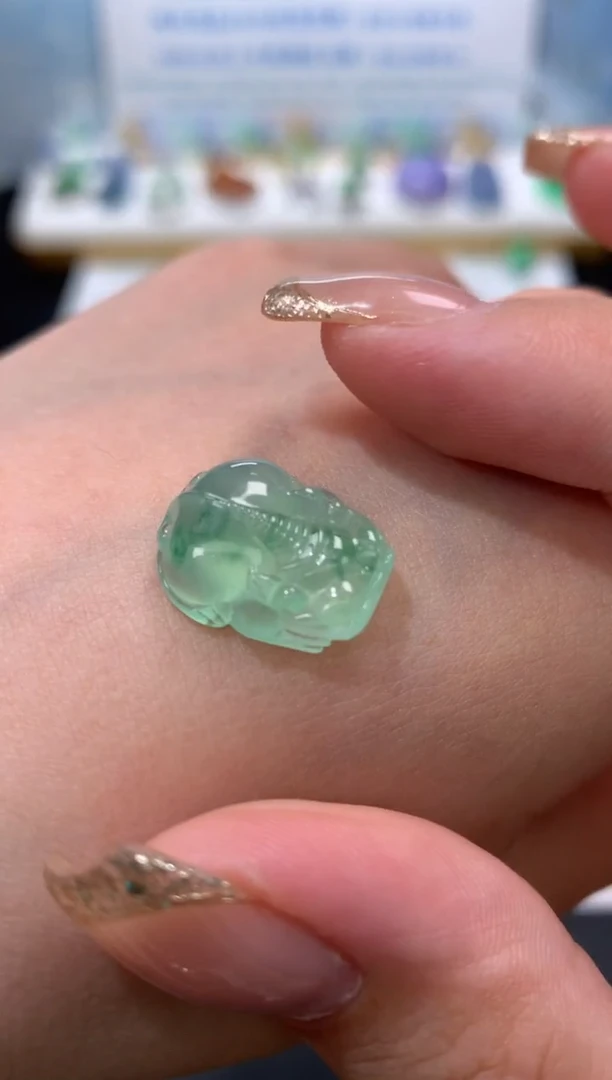 翡翠未镶嵌颈饰模式推广期48小时鉴赏期