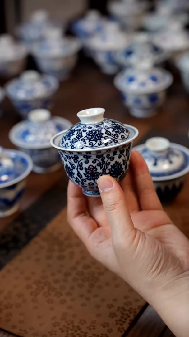 【闪购商品】经典缠枝盖碗111111111