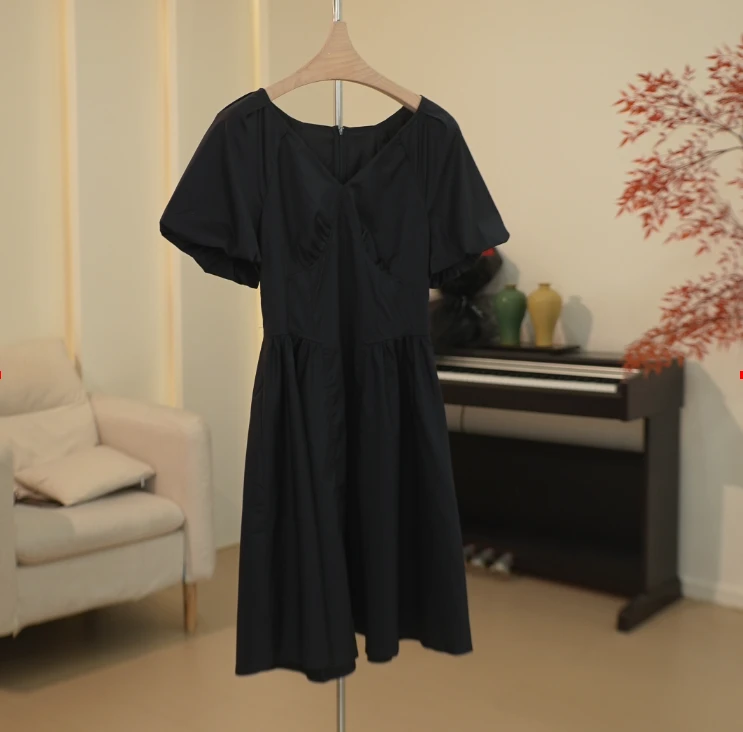 YS090 纯黑质感V领连衣裙 5216Q12068