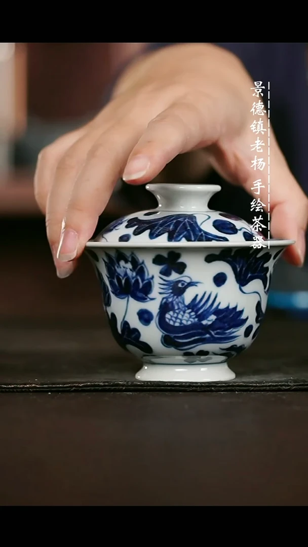微瑕福利手绘高温现代瓷 气  莲池鸳鸯 高足130c