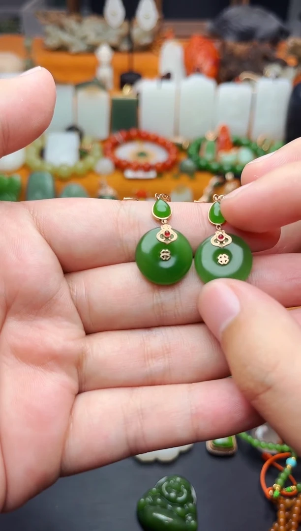 【闪购商品】和田玉耳饰18K金镶嵌耳坠01