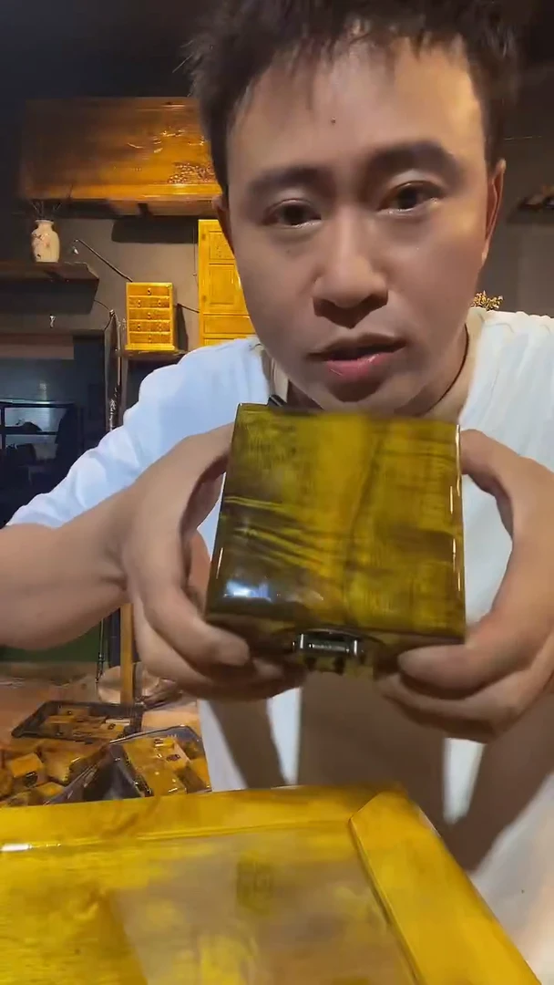 木金丝楠木制品10*10*6盒子