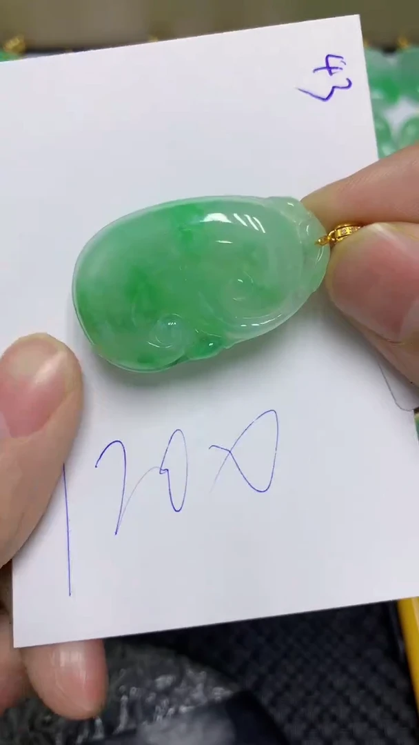 颈饰18K金镶嵌翡翠翡翠11111111