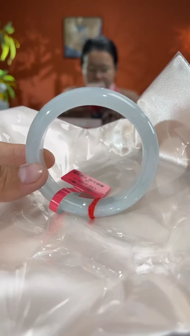 未镶嵌手镯翡翠翡翠手镯