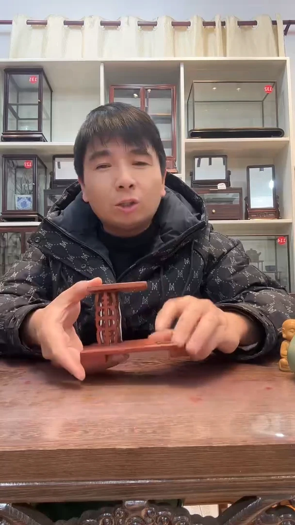 花梨木类木头款小*鳅445摆件