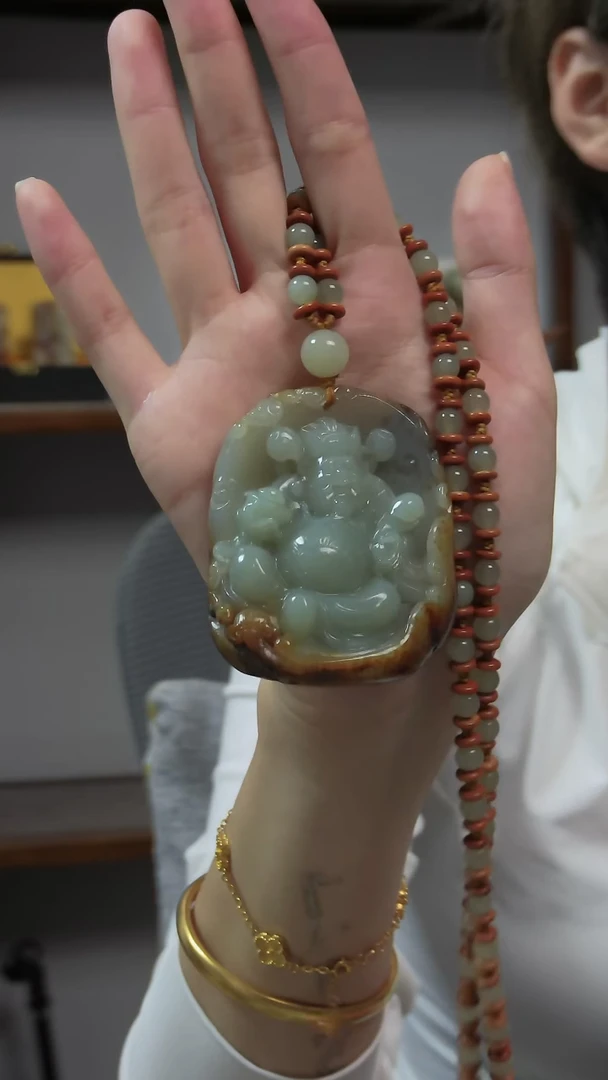 颈饰未镶嵌和田玉财神