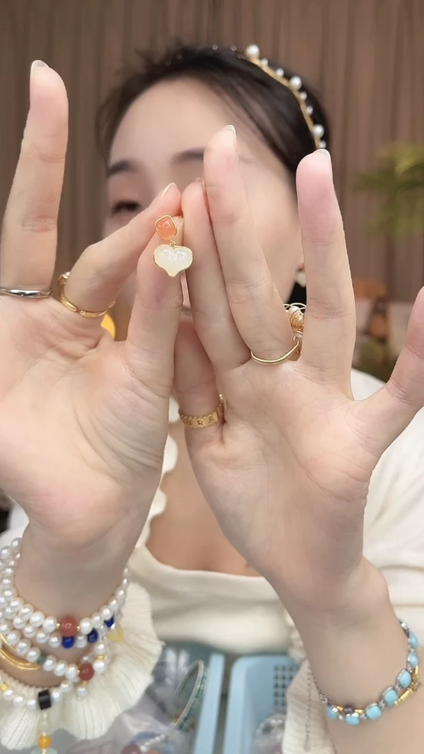 未镶嵌耳饰淡水珍珠南什么红和玉耳环