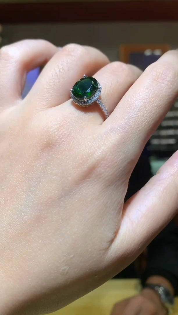 银S925镶嵌透辉石戒指【宝石世家严选】