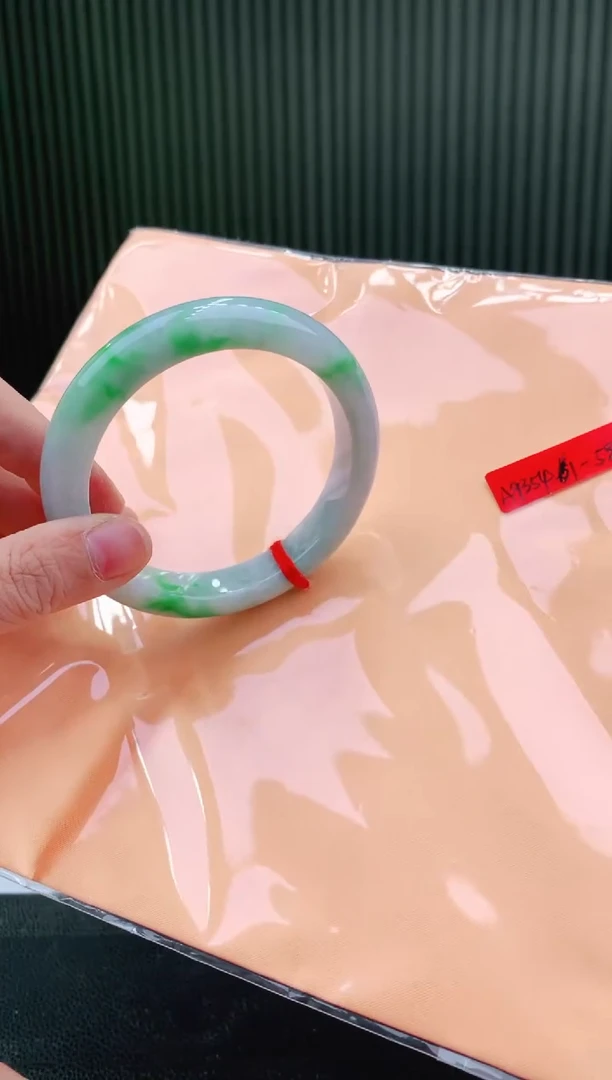 未镶嵌手镯翡翠60+