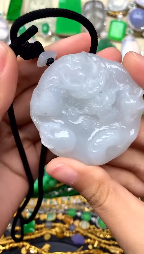 翡翠未镶嵌颈饰52-中国好珍宝