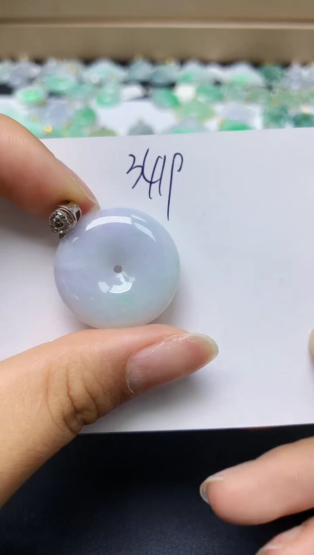 翡翠未镶嵌颈饰 天然缅甸翡翠A货