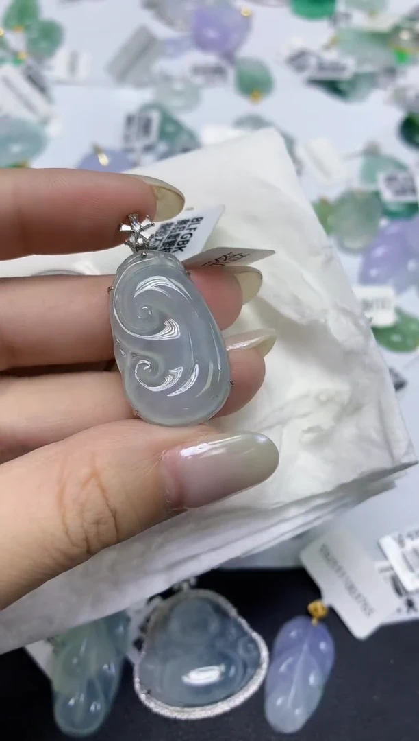 颈饰18K金镶嵌翡翠天然缅甸翡翠A货百元以上9元证书费自理