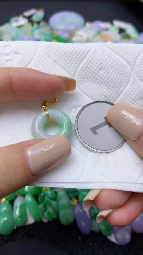 颈饰未镶嵌翡翠天然缅甸翡翠A货