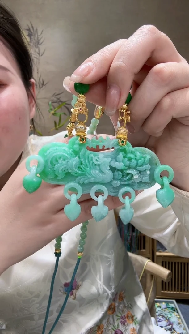 【闪购商品】翡翠颈饰未镶嵌吊坠