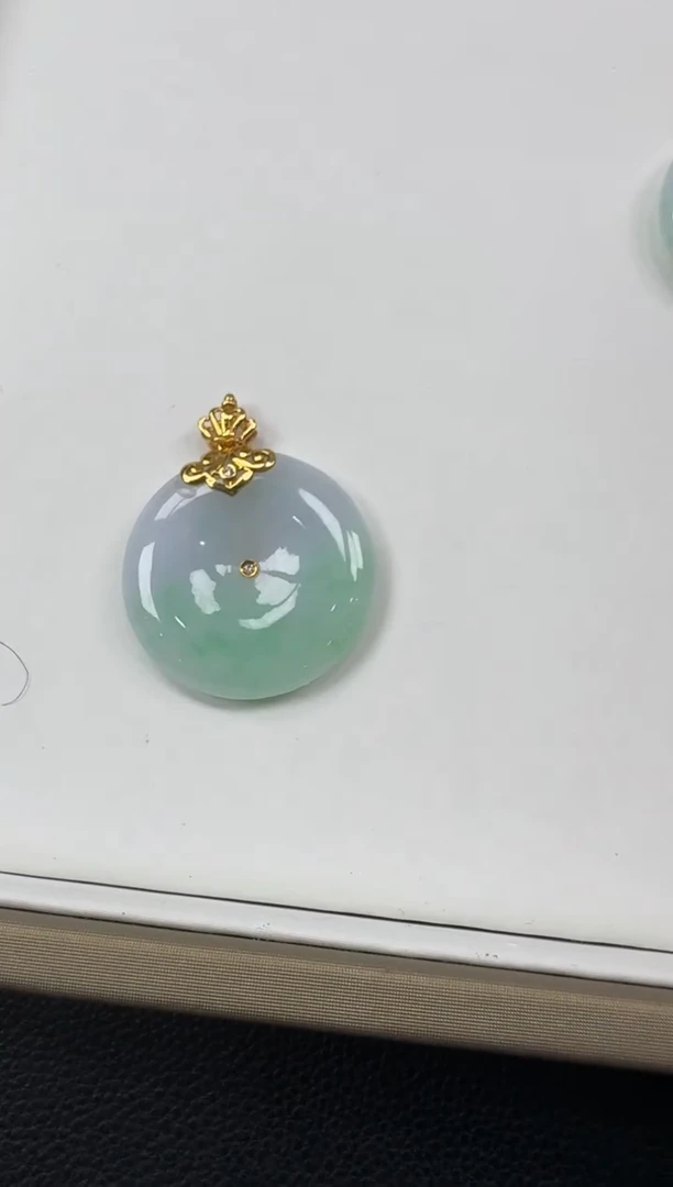 【闪购商品】翡翠颈饰18K金镶嵌YM280-2平安扣