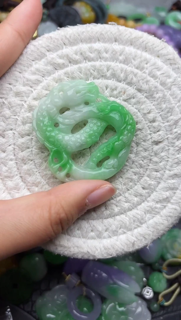 颈饰未镶嵌翡翠缅甸翡翠吊坠