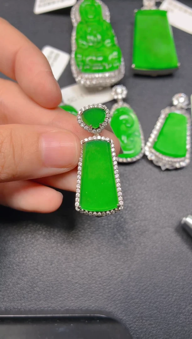 颈饰银S925镶嵌翡翠1