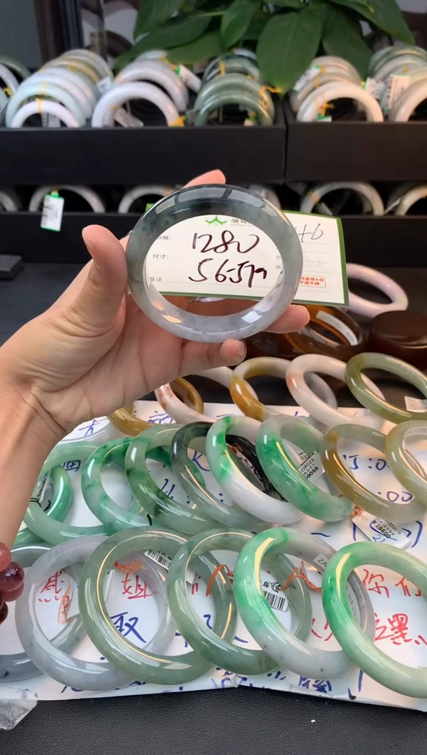 未镶嵌定制翡翠老****️毛货需精细抛光+多人