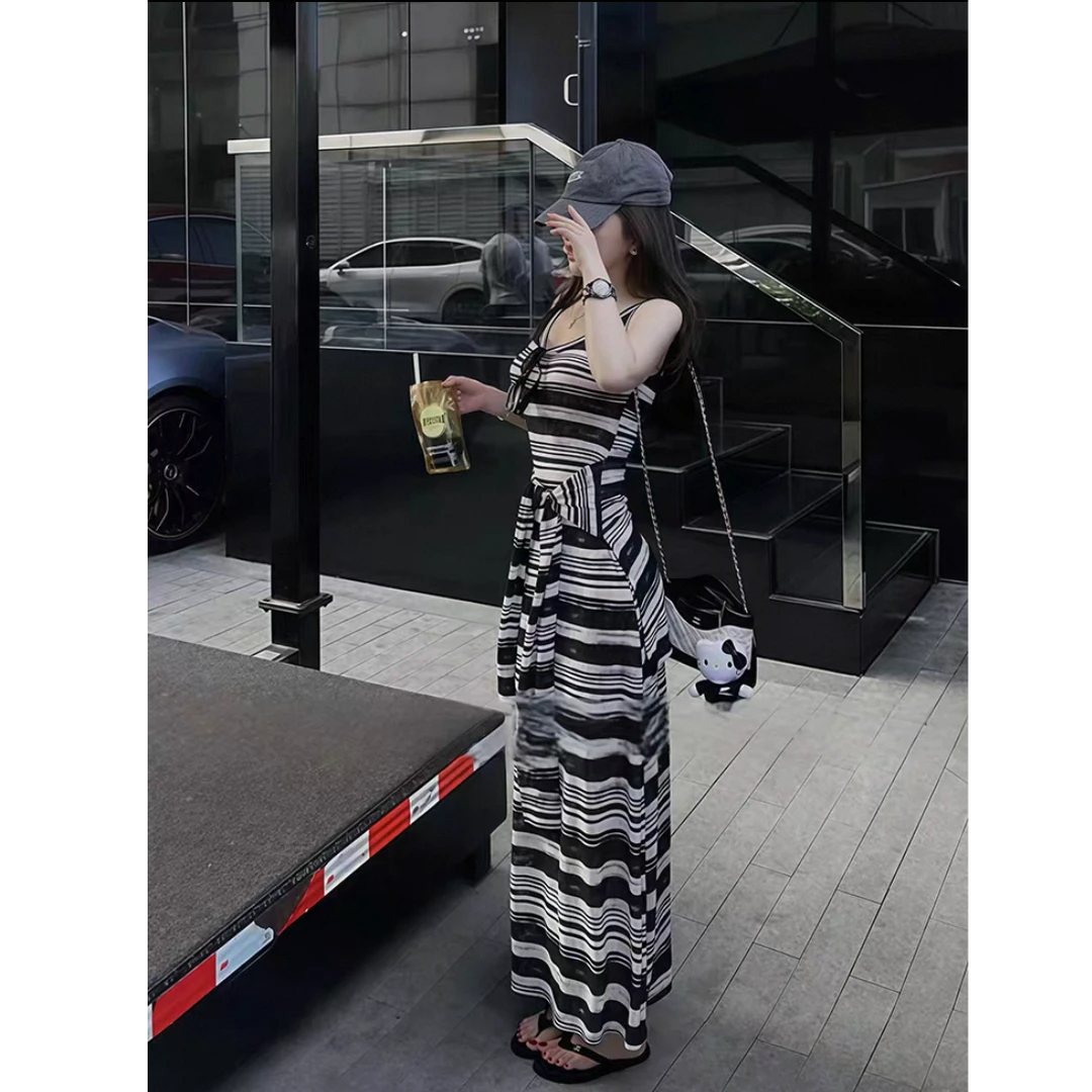 纯欲辣妹U领假两件条纹绑带吊带连衣裙女夏季新款修身显瘦长裙