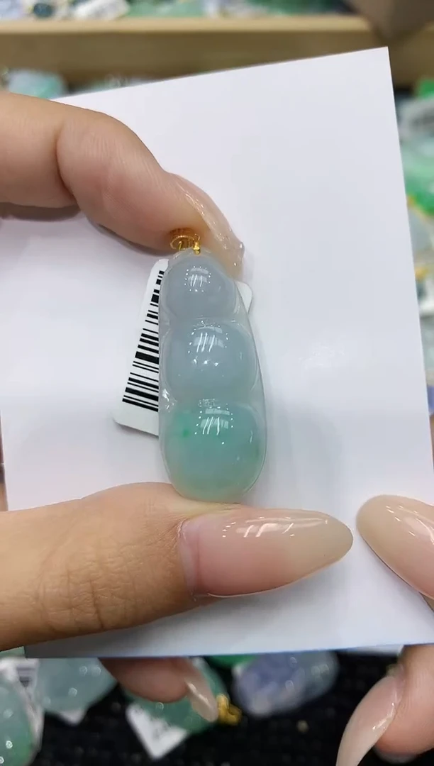 翡翠18K金镶嵌颈饰111111111111