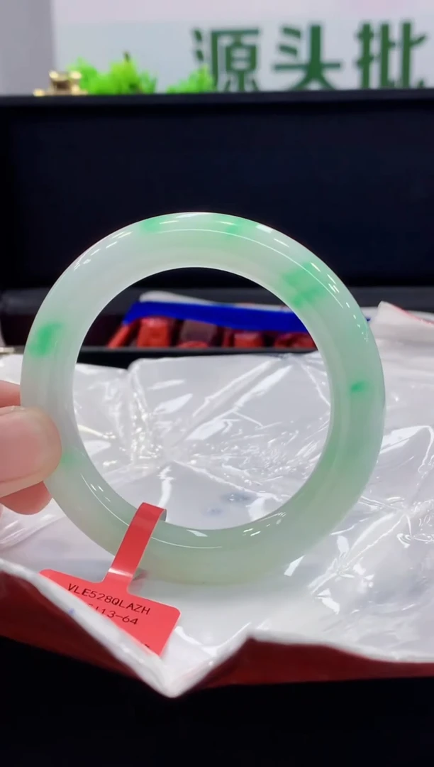 未镶嵌手镯翡翠翡翠手镯