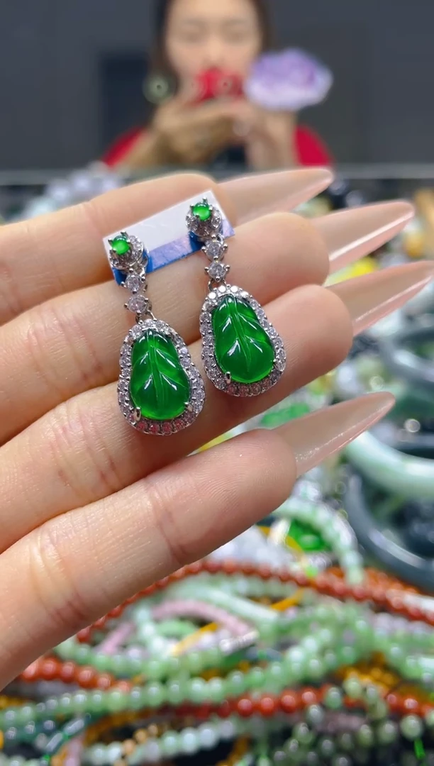 颈饰未镶嵌翡翠/Q/翡翠A货，一件也是批发价