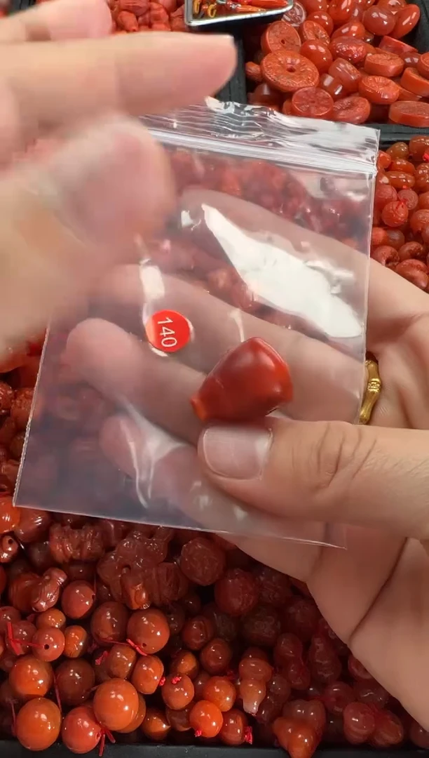 【闪购商品】南红玛瑙颈饰未镶嵌1