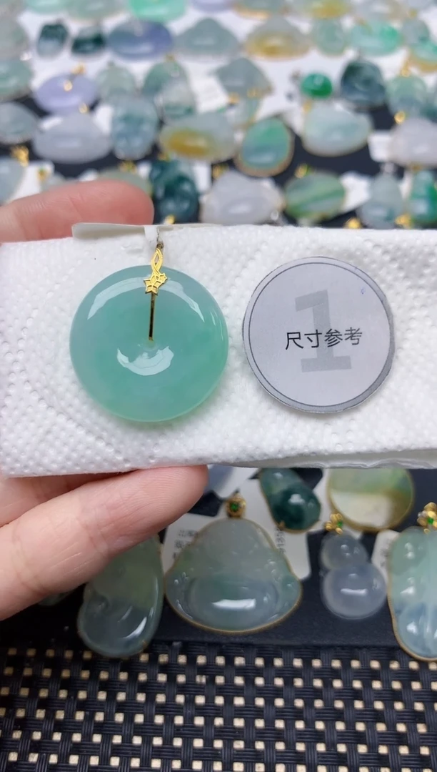 颈饰18K金镶嵌翡翠天然缅甸A货翡翠
