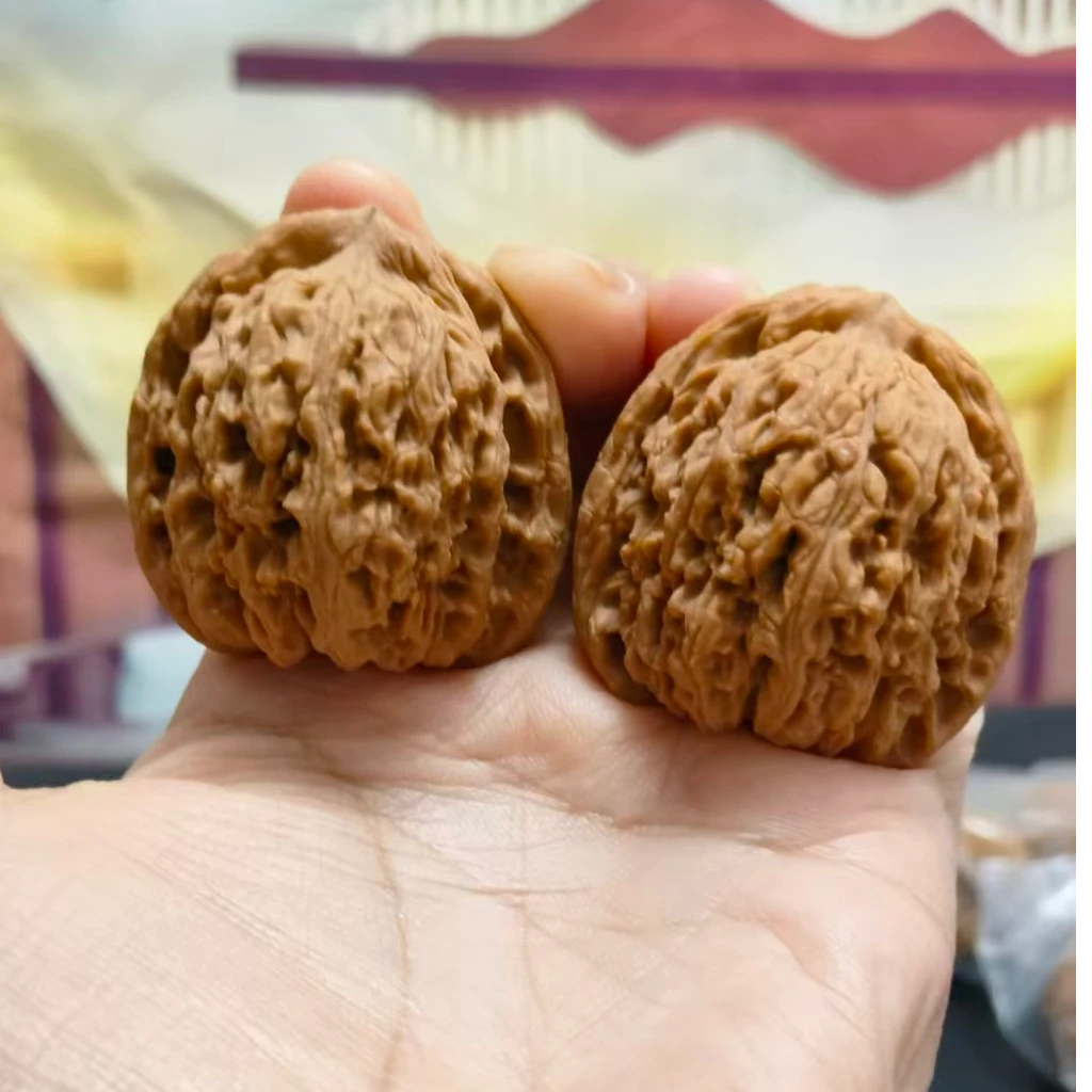 涿鹿南疆石文玩核桃