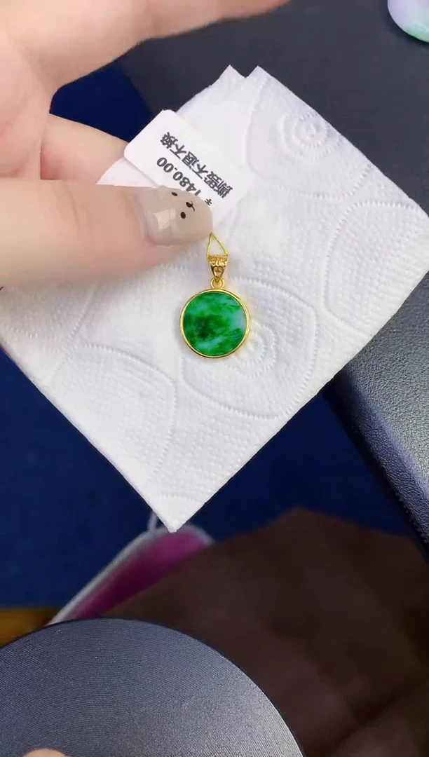 颈饰未镶嵌翡翠缅甸天然翡翠A货
